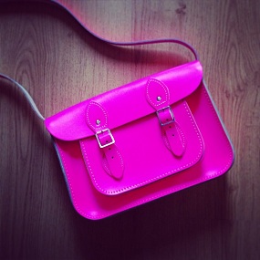 sac cartable rose fluo Cambridge Satchel Company