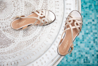 Des sandales plates qui ont du style… et des valeurs